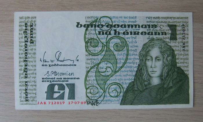 Queen Meabh 1 Pound