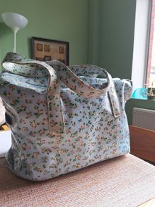 Blue flowery bag Cath Kidston style