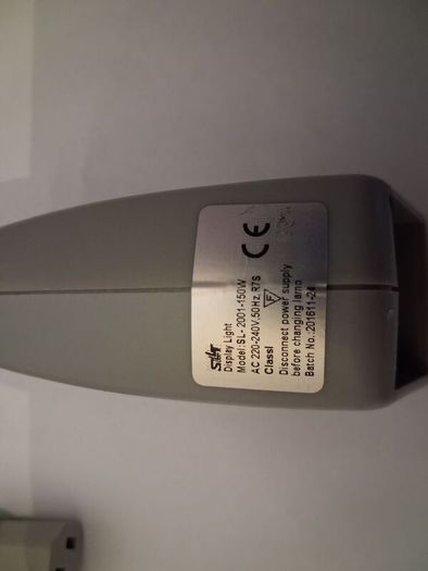 Postage - Pair of SLT SL-2001 150w Display Lights with Power Cables