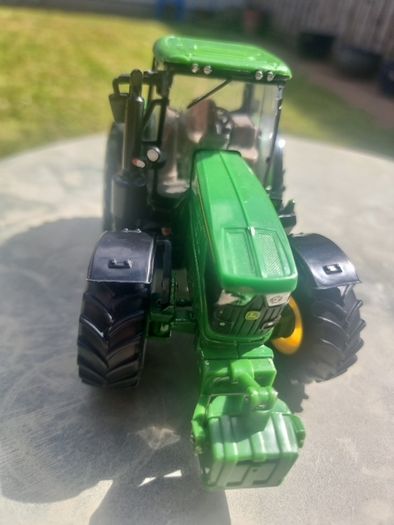 Britains 43150 - John Deere Tractor, 6195 M