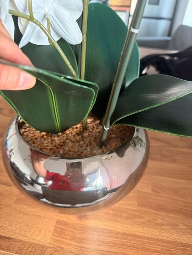 artificial flower pot