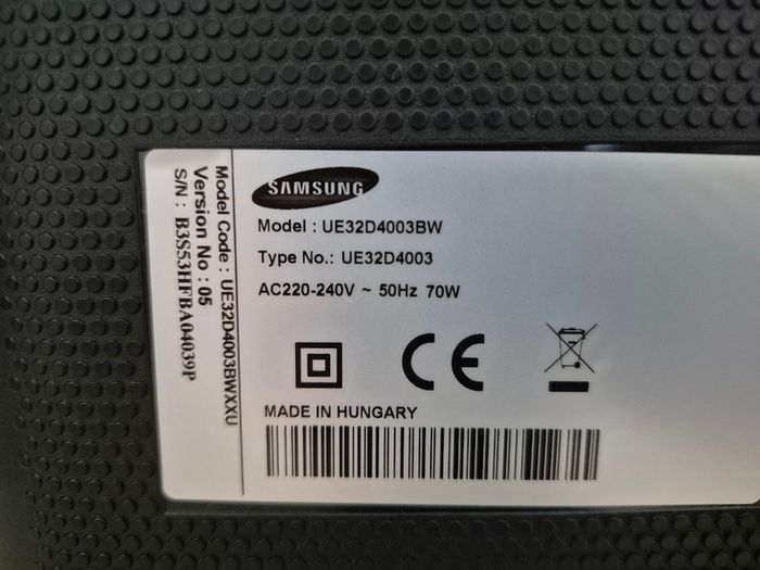 32" Samsung TV and Opticum X7 Box