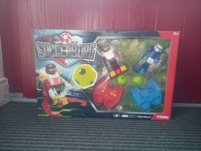 Tommy Soccerborg Radio Controlled Rc Robot Football Game