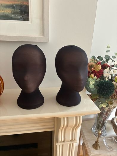 2 Mannequin  Heads