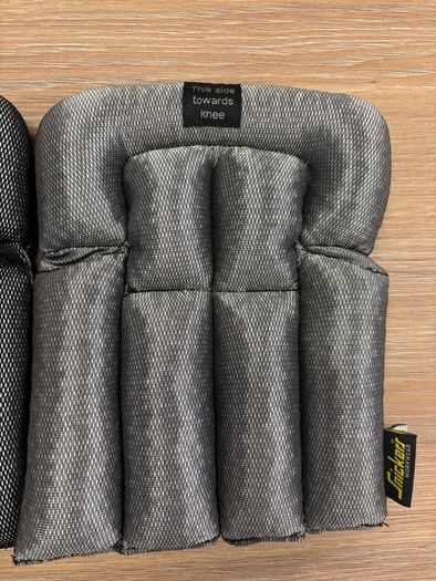Snickers floor layer knee pads