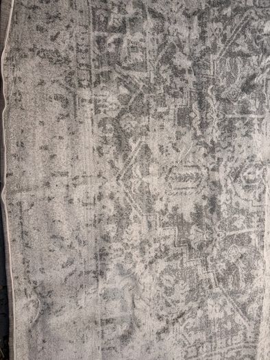 Large modern style rug (brand new)
