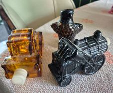 3 Vintage Mid Century Avon men's aftershave bottles x3