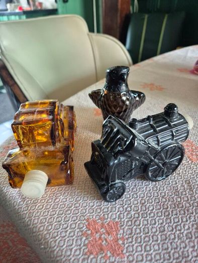 3 Vintage Mid Century Avon men's aftershave bottles x3