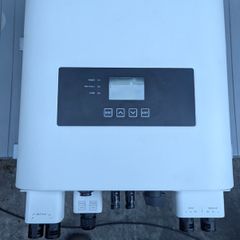 SAJ H1-6K-S2-15-IE is a 5.5kW single-phase hybrid solar inverter