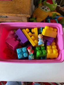 Complete Disney Princess Mega Bloks Tub with Ariel, Cinderella & 56 Blocks
