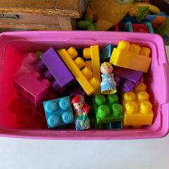 Complete Disney Princess Mega Bloks Tub with Ariel, Cinderella & 56 Blocks
