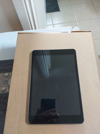 Apple Ipad Mini 1st Generation, 16GB, Black, Activation Locked, in very good cosmetic condition