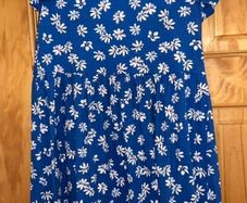 Age 8-10 H&M daisy dress