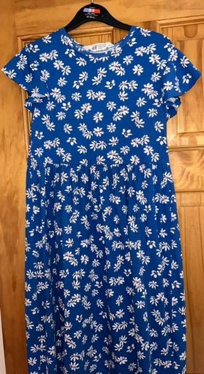 Age 8-10 H&M daisy dress