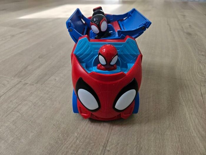 Spidey and His Amazing Friends Web Spinning Hauler 3-in-1 Transforming Vehicle