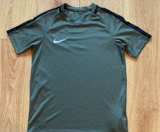 Boys Nike Dry Fit T-shirt 10-12years