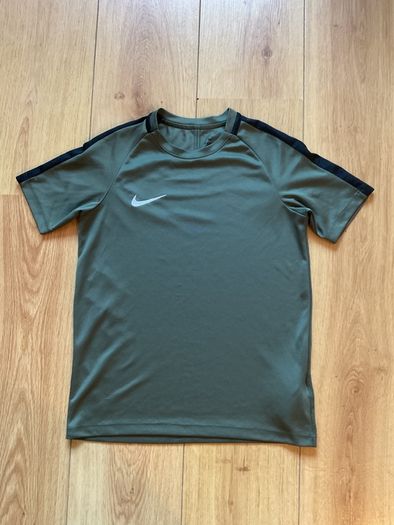 Boys Nike Dry Fit T-shirt 10-12years