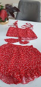 SHEIN red love hearts shorts and bralet co-ord Sz s (Fit 8UK)