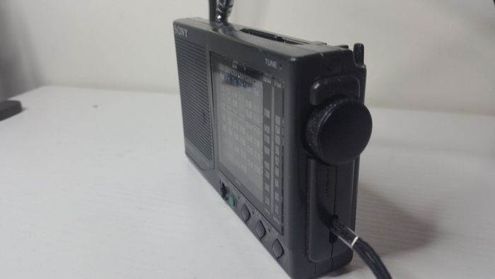 Sony ICF SW22 Rare Vintage pocket FM MW Short Wave radio