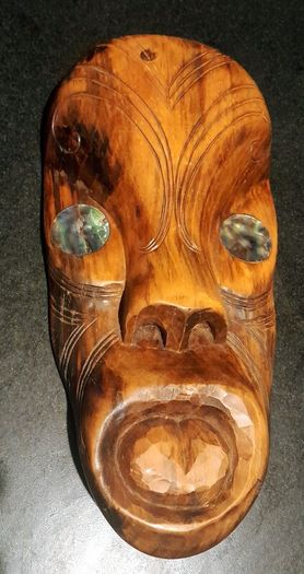 Handmade Maori wooden mask with Abalone eyes