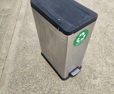 Foot pedal Bin