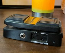 Mooer Free Step Wah and volume pedal