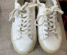 Veja trainers