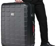 XL Suitcase 105 Litres  Hard Case  4 wheels