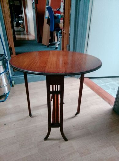 antique drop leaf coffee table