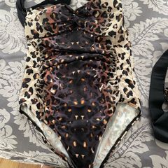 woman 2 swim suits