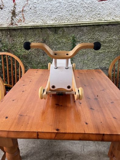 Convertible walker / rocker