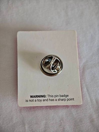 NEW Liverpool FC LFC You'll Never Walk Alone Pin Badge