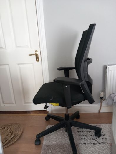 Free office chair (very comfy)