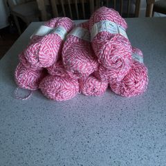 500 gms pink and white wool