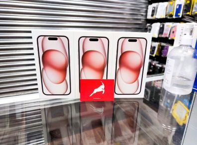 iphone 15 pink