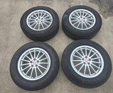 Genuine Jaguar 18" Alloy Wheels & Michelin Latitude Tour HP Tyres (235/65/R18)