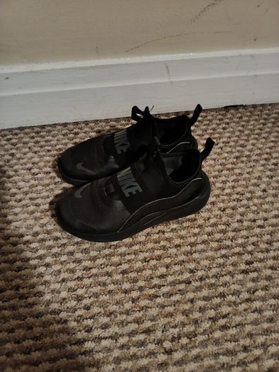 girls trainers