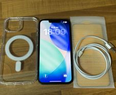 iPhone 13 128GB Unlocked | New Battery