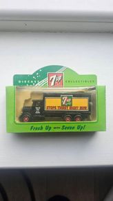vintage 7up truck
