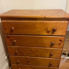 chest of drawers