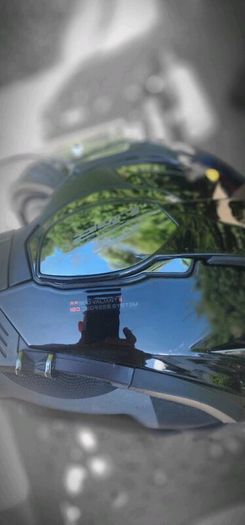 Motorcycle helmet