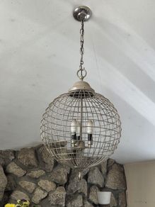 Feature centre piece pendant