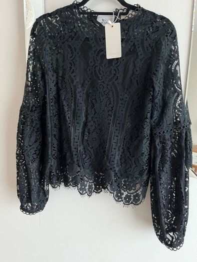 COAST | Black scallop neck Lace top - BNWT