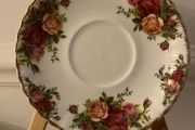Royal Albert Old Contry Roses