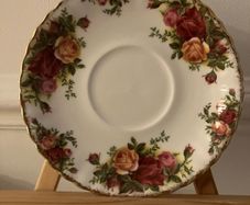 Royal Albert Old Contry Roses