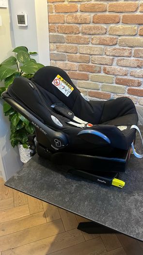 Maxi Cosi infant seat