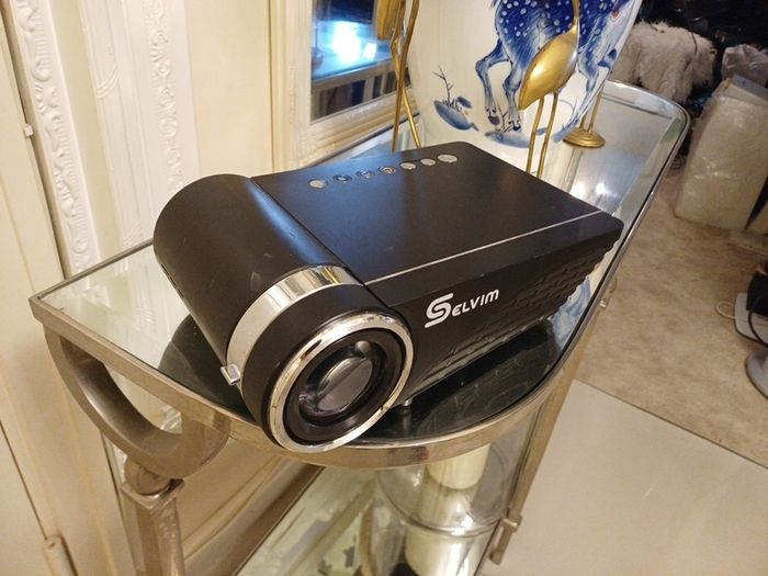 Selvim led projector ,Hdmi, Bluetooth