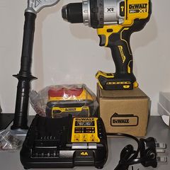 DeWALT DCD1007 3-Speed Premium Brushless Hammer Drill, 6Ah Flexvolt 18v/54v Battery, Charger and Bag.
