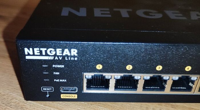Netgear M4250-8G2XF POE 30watt - AV Line model. Mint condition