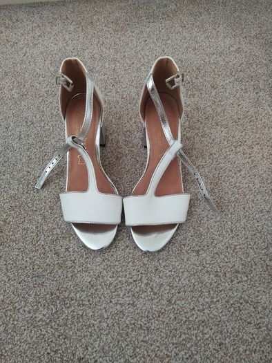 Brand new Ladies shoes